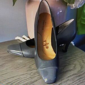 Jones New York Classic Black Heels